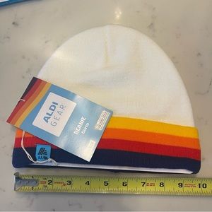 Aldi gear beanie NWT
